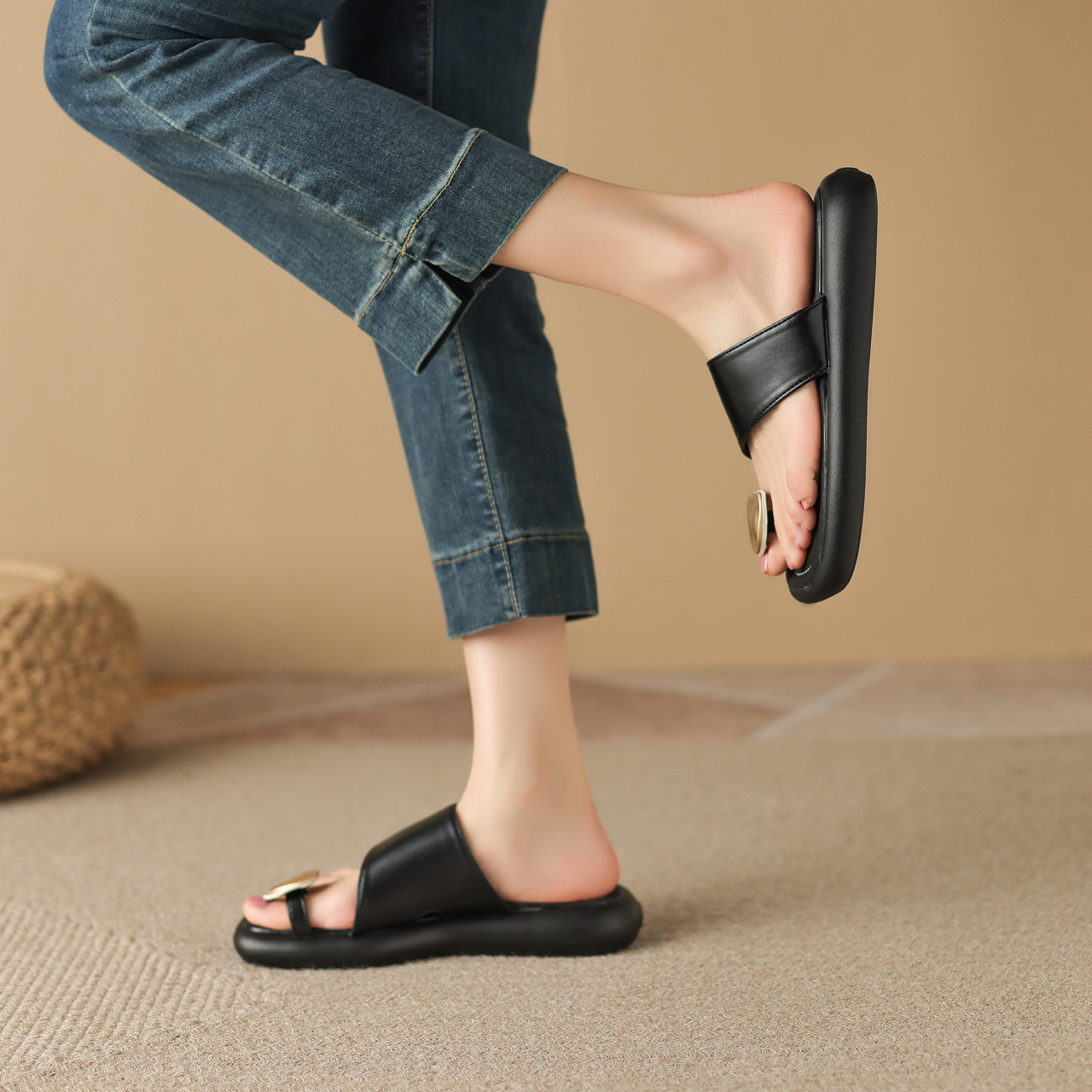Comfy Women's Flip Flops Summer Trendy Soft Sandals Slippers_voghion.com