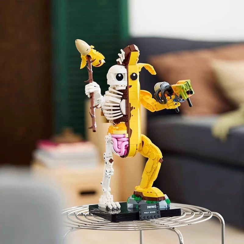 Конструктор (Fortnite) Peely Bone, 1 414 деталей, собранная фигурка 38×26×7 см