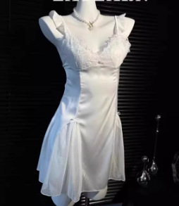 Conjunto de camisón y pijama sexy para mujer, otoño e invierno, de alta gama, estilo puro y sensual, para busto pequeño con almohadillas, camisón de seda helada con encaje.