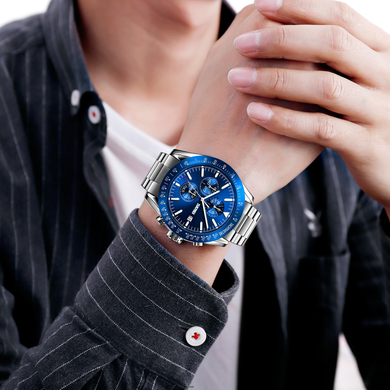 Momento de belleza multifuncional reloj de hombre correa de silicona reloj de cuarzo casual calendario impermeable cronometraje transfronterizo al por mayor