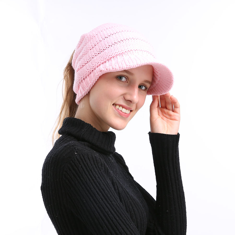 Klassische europäische und amerikanische Strickmütze, warme Strickmütze, Damen-Strickmütze mit offenem Himmel, Pferdeschwanz-Strickmütze, Entenschnabel-Wintermütze für Wärme – Detail 17