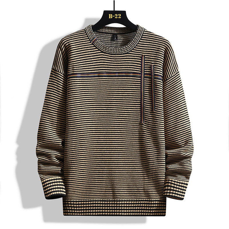 Maglione lavorato a maglia semplice e caldo, spesso e largo, con scollo rotondo, da uomo_voghion.com