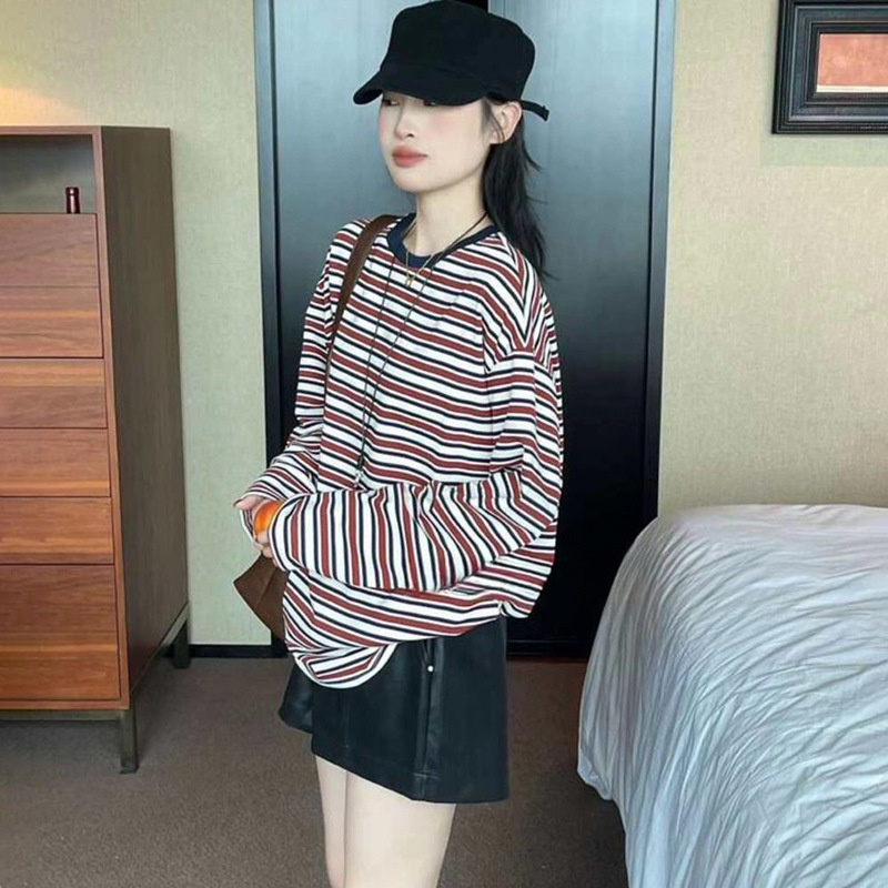 빨간색