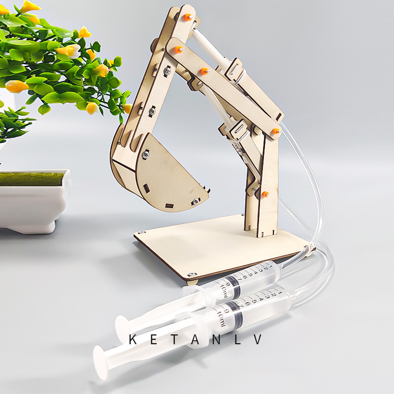 Science and technology small production DIY primary and secondary school hydraulic excavator excavator scientific experiment science and education small invention material package