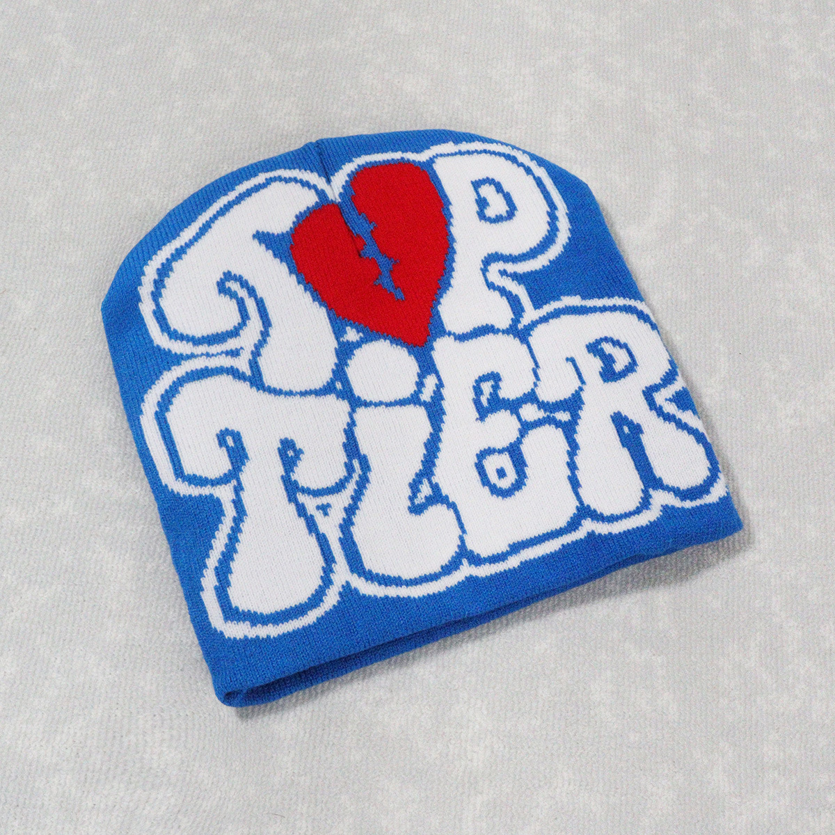 중간 파란색과 흰색