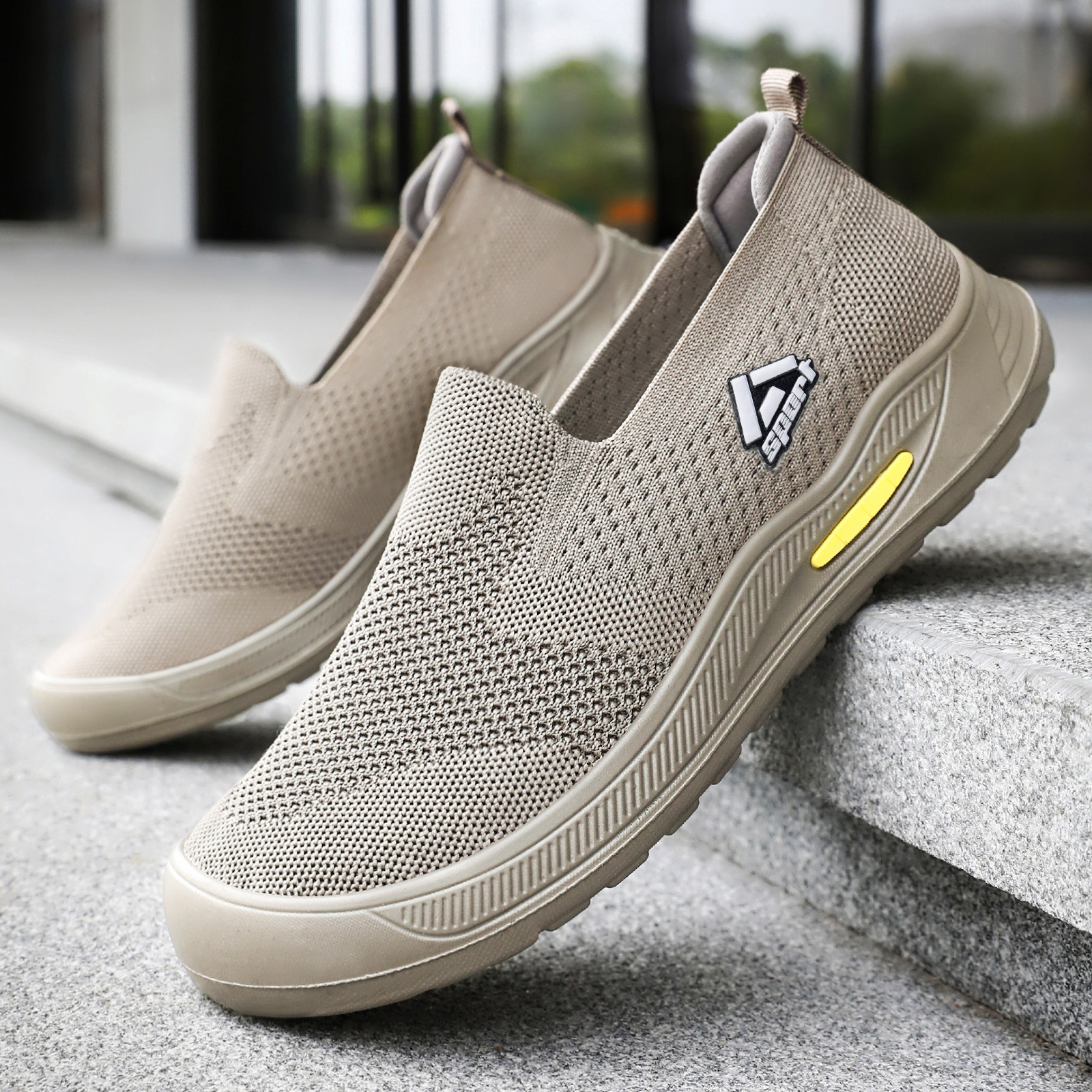 Zapatos casuales de hombre nuevos zapatos de verano transpirables superficiales zapatos de malla transfronterizos zapatos casuales de tela de pedal al por mayor
