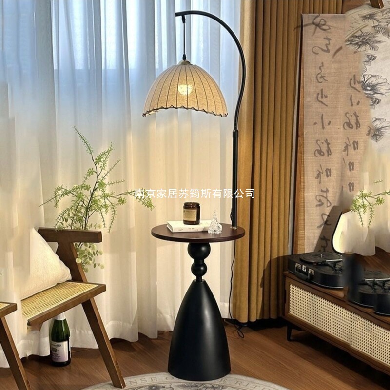 Trendy American-Style Living Room Sofa Side Floor Lamp Coffee Table Ambiance with Table Bedroom Bedside Integrated Standing Floor Lamp Trendy American-Style Living Room Sofa Side Floor Lamp Coffee Table Ambiance with Table Bedroom Bedside Integrated Standing Floor Lamp