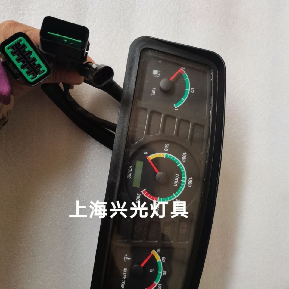 仪表总成:路通农用拖拉机配件ZB143C-04原厂