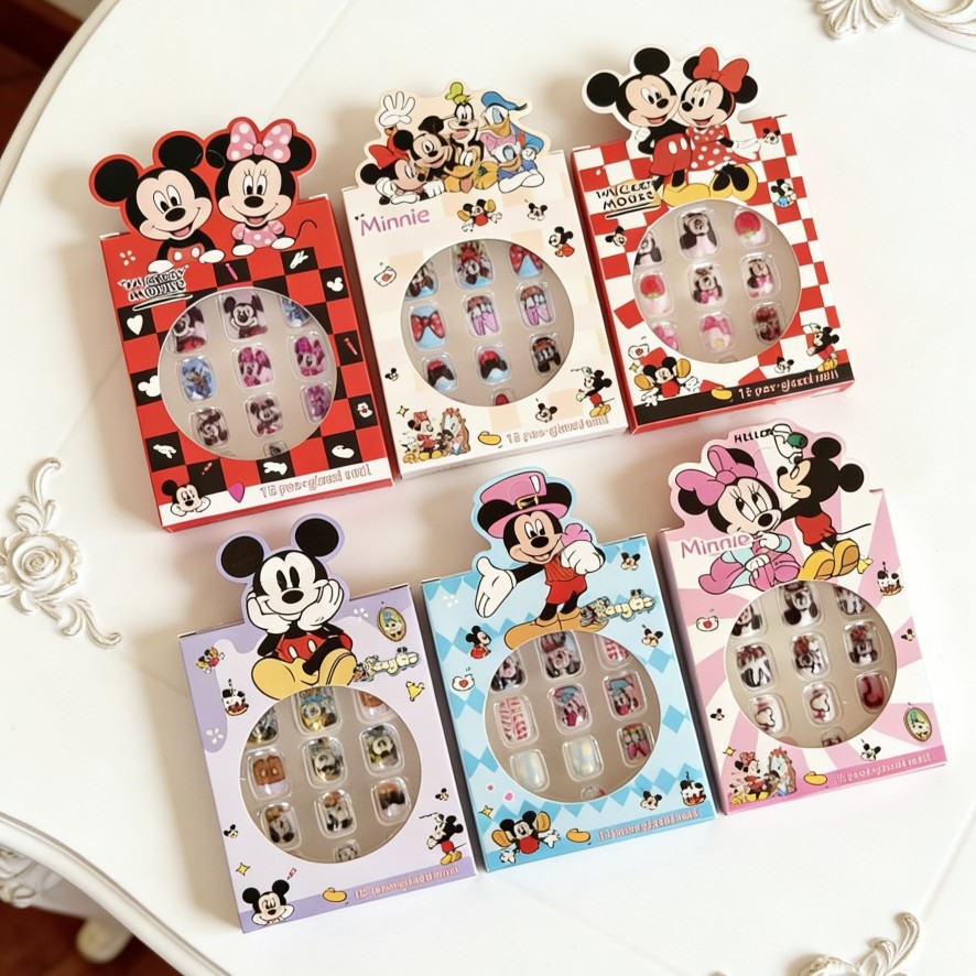 新款儿童穿戴甲指甲贴片卡通儿童美甲片果冻胶指甲片厂家直销批发