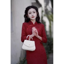 新中式酒红色旗袍2024春夏季中国风高级感复古气质订婚日常连衣裙