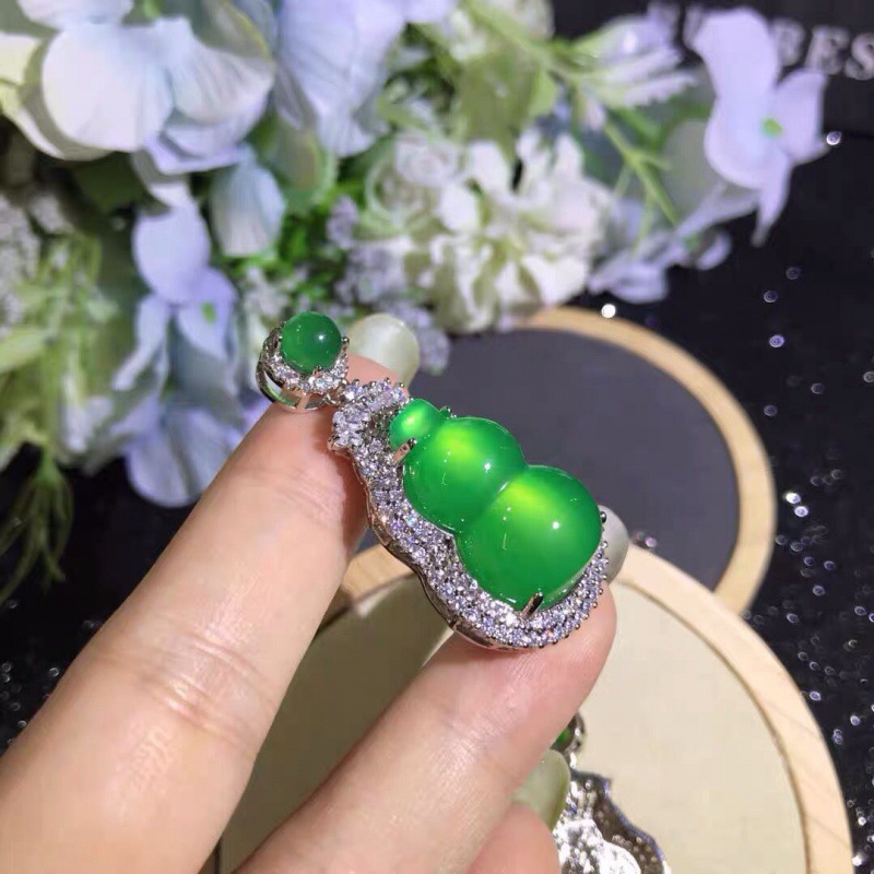 녹색 CHALCEDONY 펜던트 높은 얼음 S 상감 패션 풀 다이아몬드 조롱박 녹색 마노 옥 펜던트 제조 업체 도매