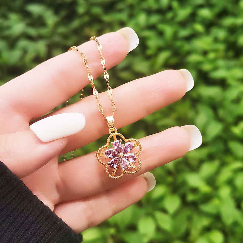 Fashion Flower Titanium Steel Inlay Zircon Pendant Necklace 1 Piece