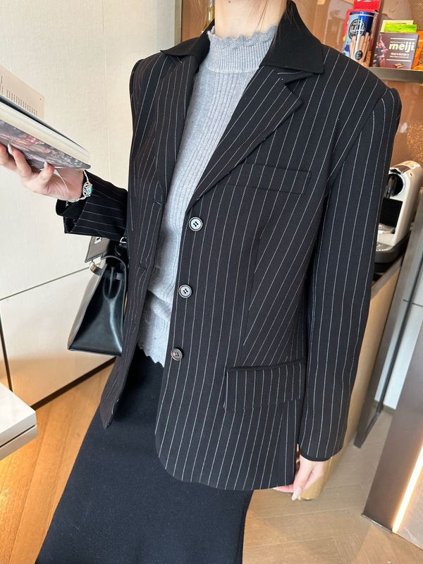 高版本【深圳南油】MIU系条纹西装外套西服螺纹拼接领子袖口显瘦|undefined