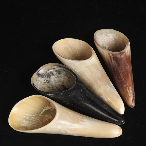 Medium-sized horn scraping spoon 16-18 cm scraping spoon, ideal for tourist areas as a gift