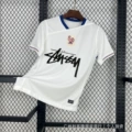 25 France Away