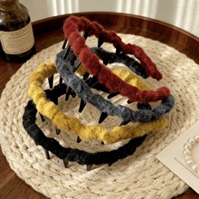 时髦秋冬高颅顶毛绒齿梳发箍女新款高级感发卡日常戴洗脸压发头箍