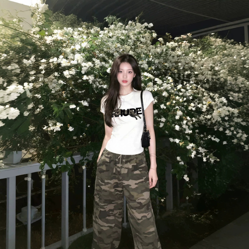 White Straight-Shoulder Short-Sleeve T-Shirt for Women, 2026 New Popular Slim-Fit Summer Design Top, Half-Sleeve Slimming Shirt White Straight-Shoulder Short-Sleeve T-Shirt for Women, 2026 New Popular Slim-Fit Summer Design Top, Half-Sleeve Slimming Shirt