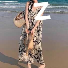 v领吊水墨带连衣裙女春夏新款高级感法式气质长裙收腰显瘦碎花裙