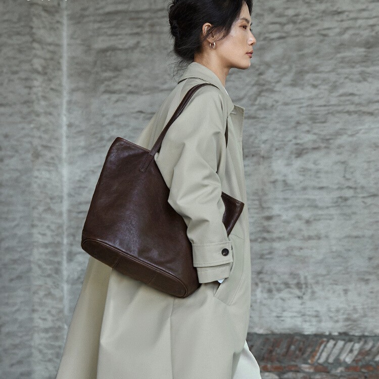 QZ Vegetable-Tanned Top Grain Cowhide Tote Bag for Women - Retro Casual Versatile Underarm Shoulder Bag, Large Capacity Commuter Bag