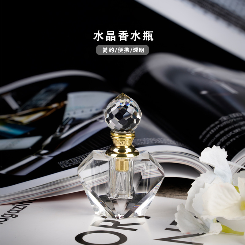 Spot 1 ml Aquilaria sinensis essential oil bottled human crystal perfume bottle high-grade sealed bottle fragrance stick blending bottle
