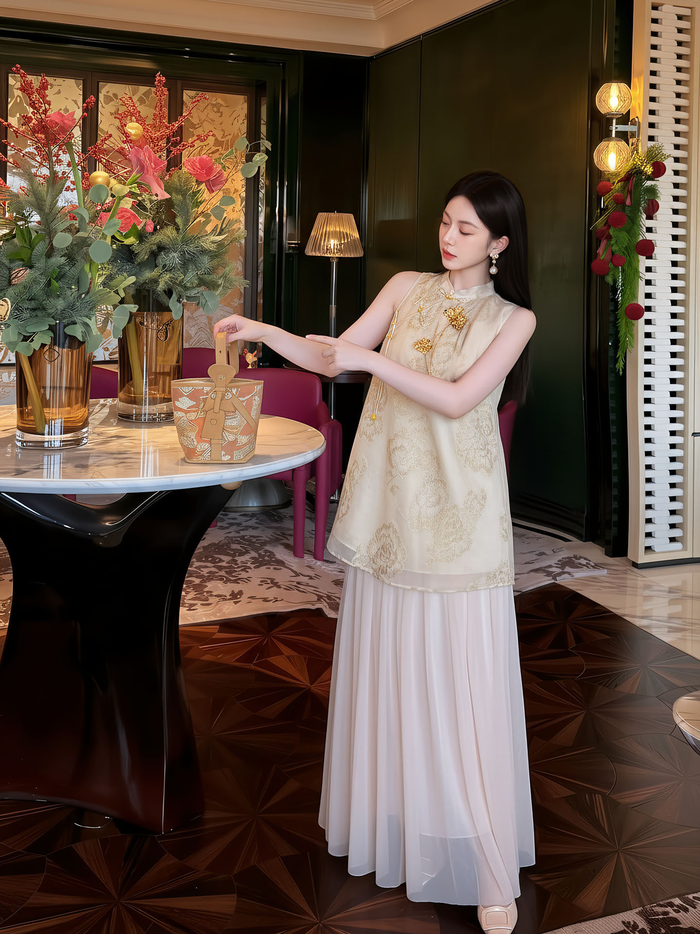 Đầm maxi nữ thắt eo thiết kế cổ điển họa tiết hoa nổi — Gừng