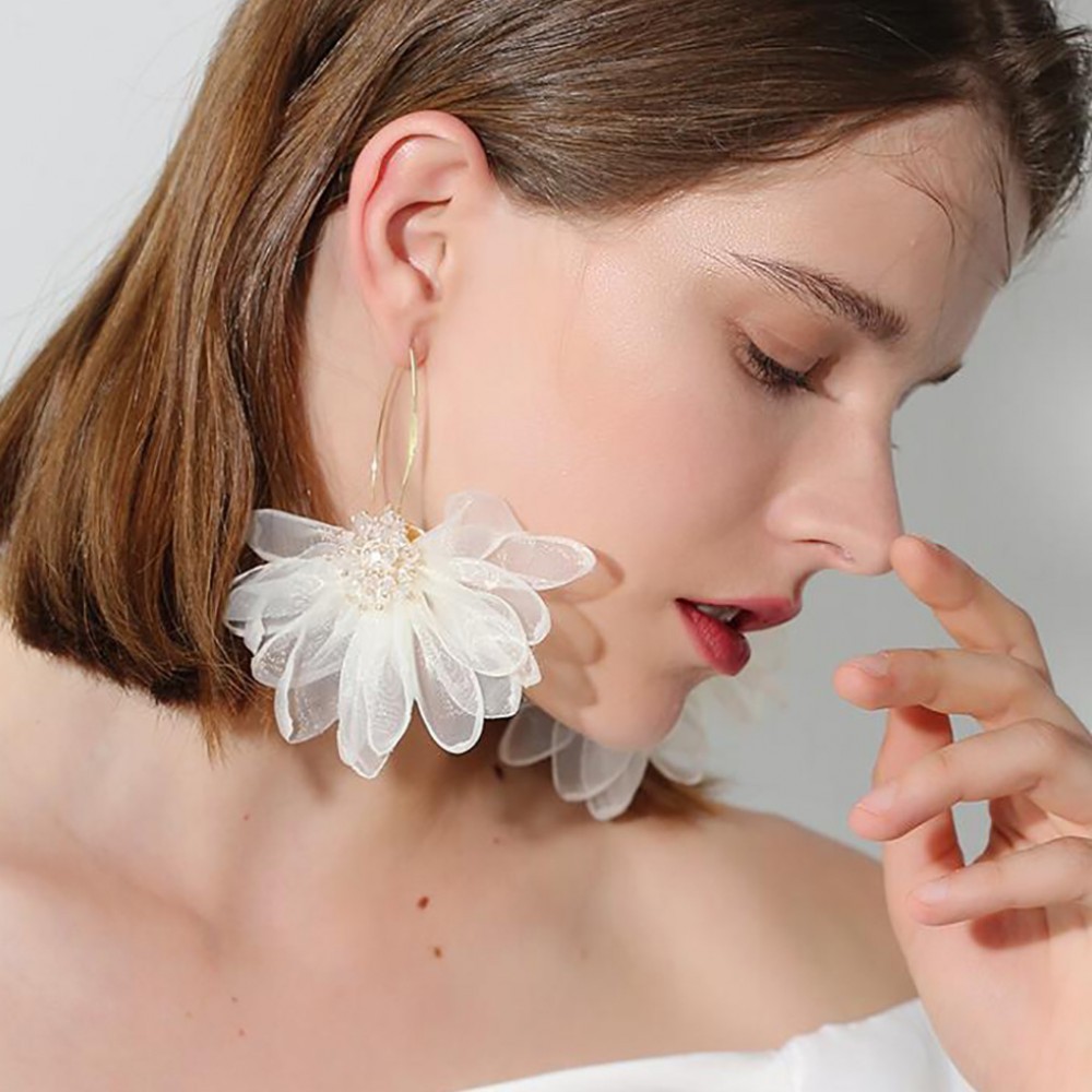 Fashion Elegant Flower Earrings display picture 5