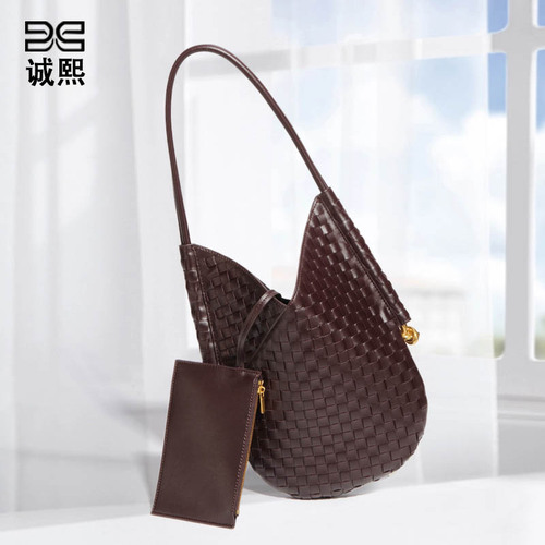 高级感百搭大容量托特包手工编织包包休闲复古女士潮流手提单肩包