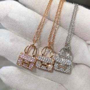 High Version of Accessible Luxury H Kangkang Bag Necklace Women's Niche Design Letter Pendant Rose Gold Full Diamond Popular Clavicle Chain