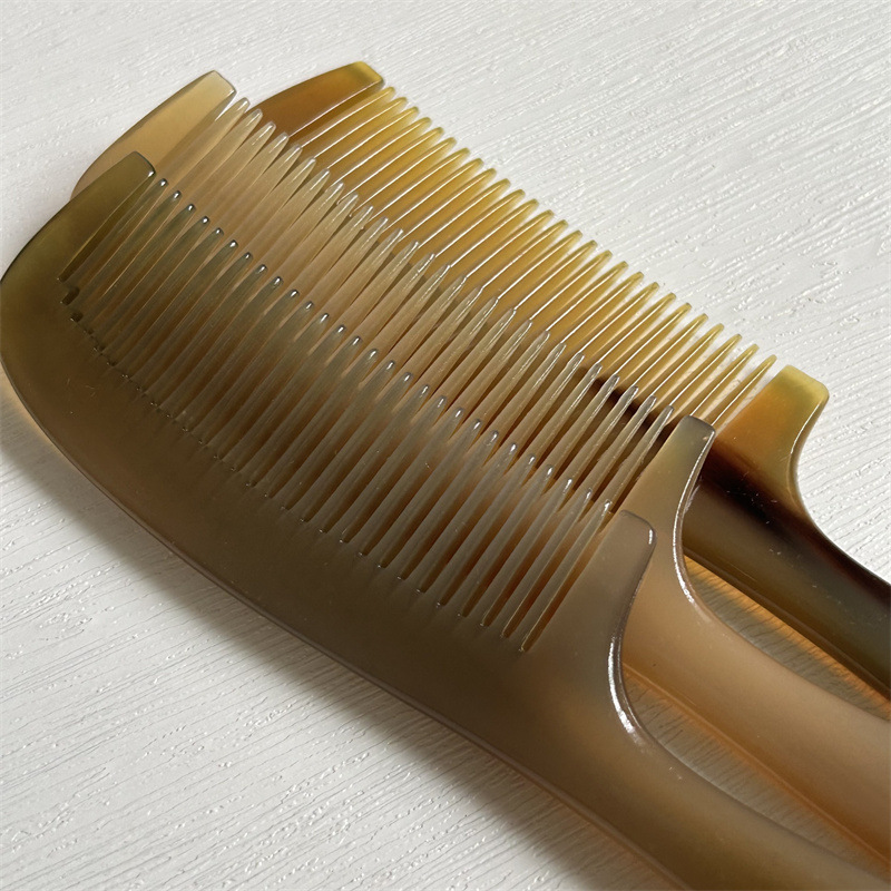 18cm Horn Acupoint Massage Comb Natural Buffalo Horn Hair Comb Scalp Care Detangling Comb for Adults and Children specifications