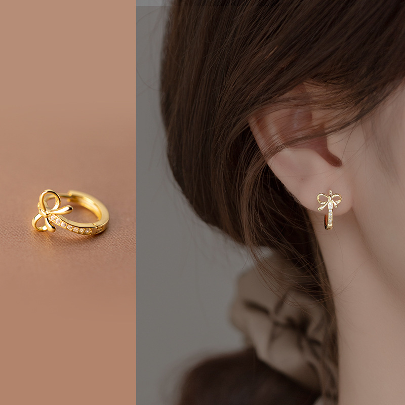 Eloch s925 plata temperamento pendientes femeninas coreana dulce hueco arco de diamantes espectáculo pendientes M00603