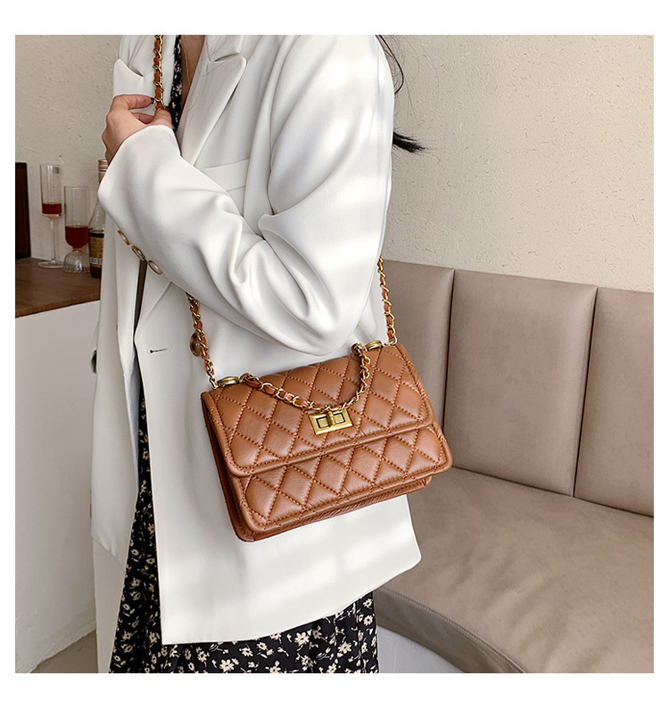 Fashion Solid Color Lock Embroidery New Trendy Rhombus Chain Bag display picture 4