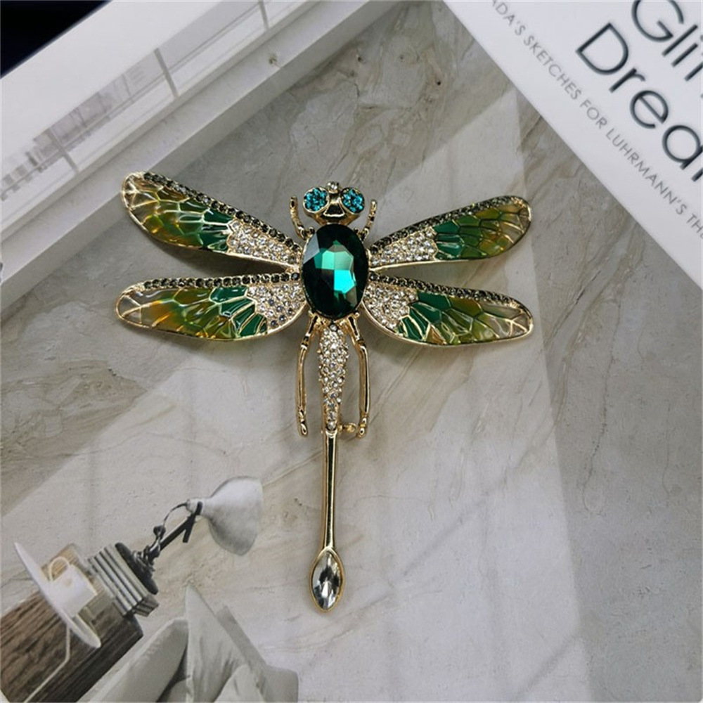 Agile retro brooch