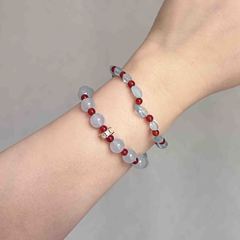 ハイエンドのクールなコントラストカラーのアクアマリン砂利と赤い瑪瑙のブレスレット、シンプルなデザイン、甘い気質のスタッキングブレスレット