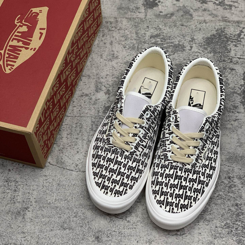 High-quality Vans Fog slip-on canvas shoes for men, lazy slip-on shoes with Velcro for women, high street slip-on trendy sneakers