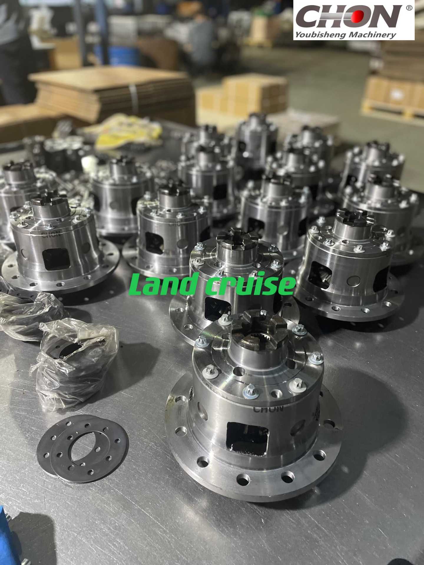 Suitable for Toyota Land Cruiser LC200 rear axle with electric lock differential assembly reducer assembly
