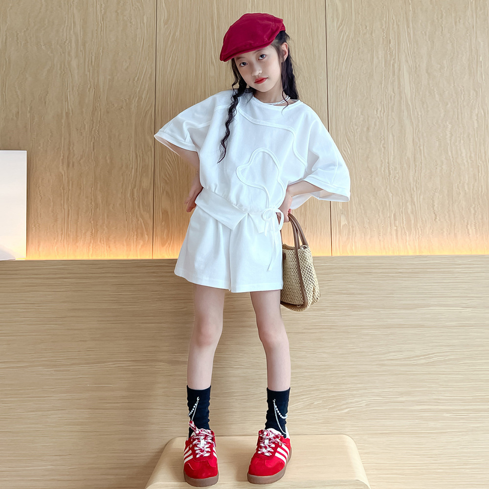 Traje para niñas 2024 nuevo estilo verano estilo occidental moda para niños pantalones cortos de manga corta traje de dos piezas de verano casual para niños grandes