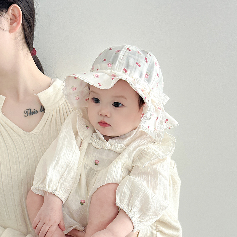 Sombrero para bebés primavera y otoño delgado dulce encaje sombrero pescador sombrero para bebés para protegerse contra el sol pequeño mes sombrero de verano