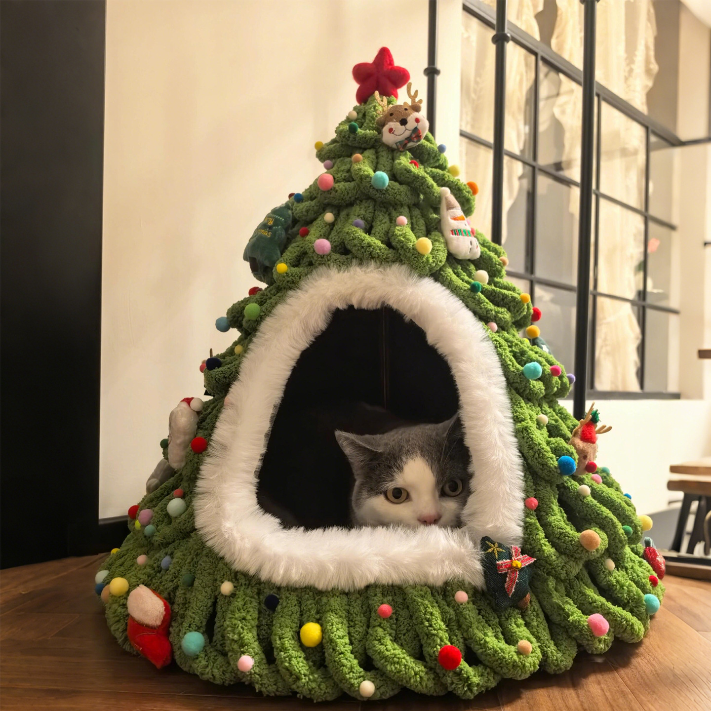 Hand Woven Finished Christmas Tree Cat Bed Warm Pet Bed For Winter Enclosed Safe Nest Sleeping Bed For Puppies_voghion.com