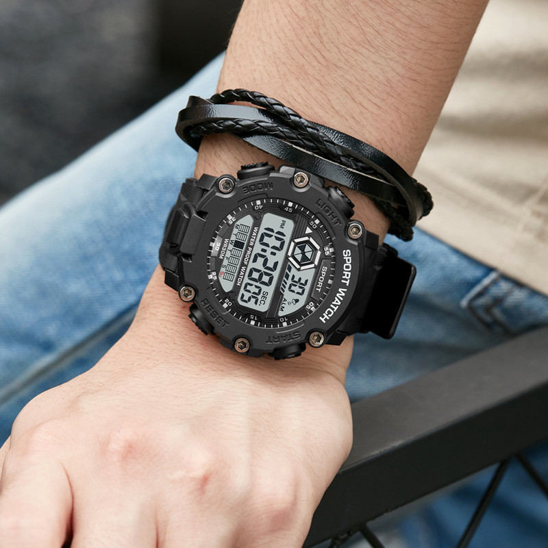 Comercio exterior estilo caliente reloj electrónico al por mayor multifuncional al aire libre hombres y mujeres estudiantes deportes moda corriendo reloj