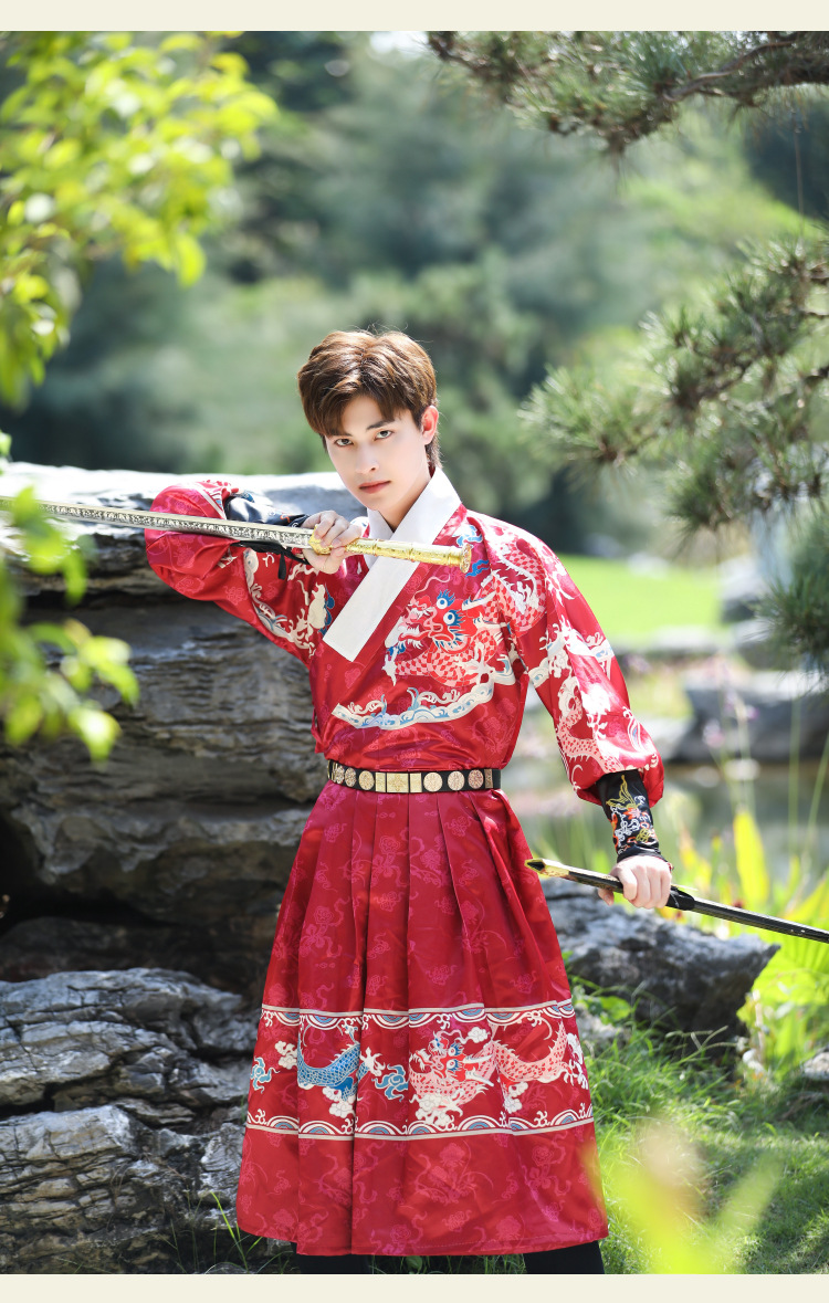 商品详情图_秋冬新款大码武侠风男女可穿明朝飞鱼服酒红色龙纹锦