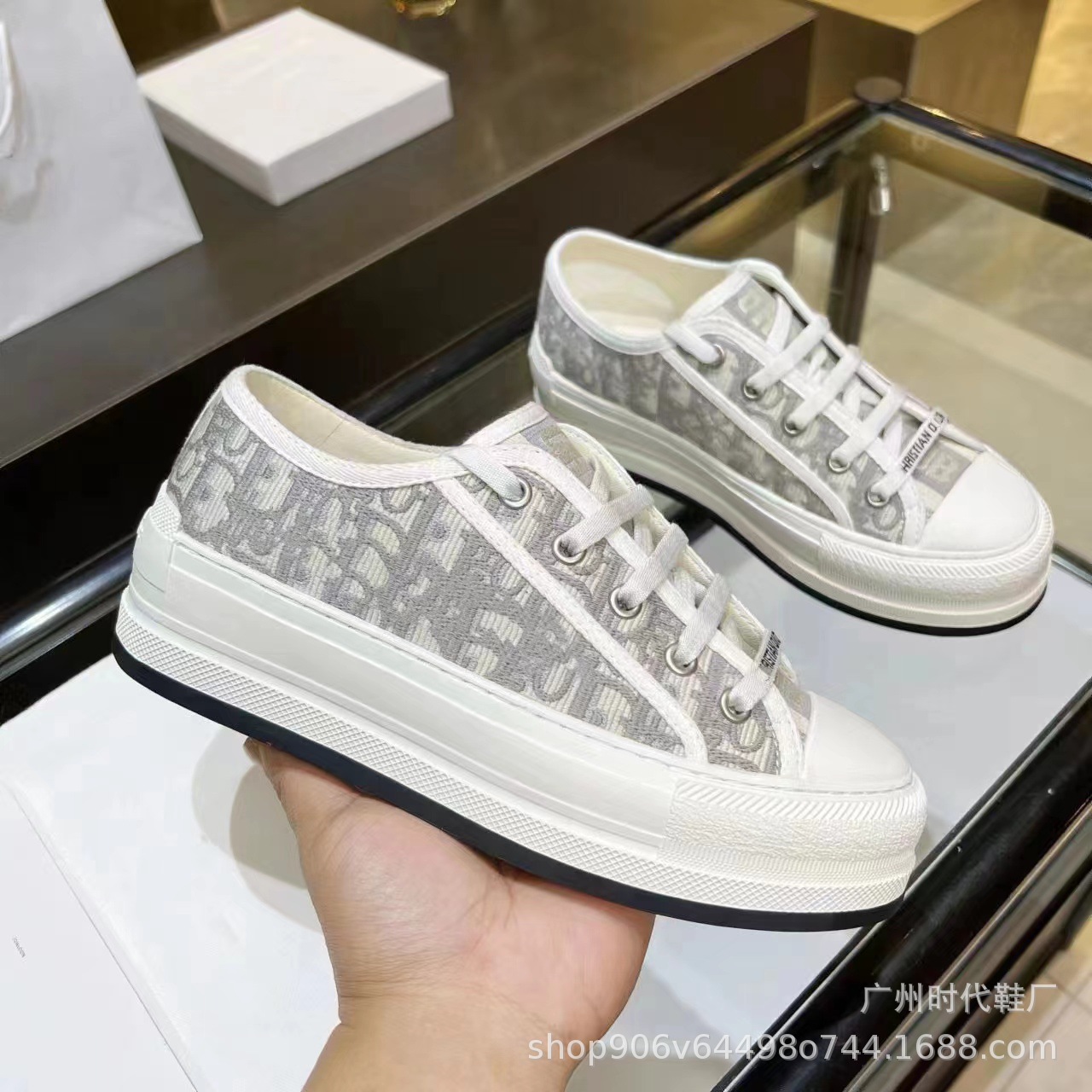 D casa zapatos de lona bordados mujer 2024 nueva celebridad de Internet con cordones zapatos blancos con suela gruesa para aumentar las zapatillas deportivas casuales