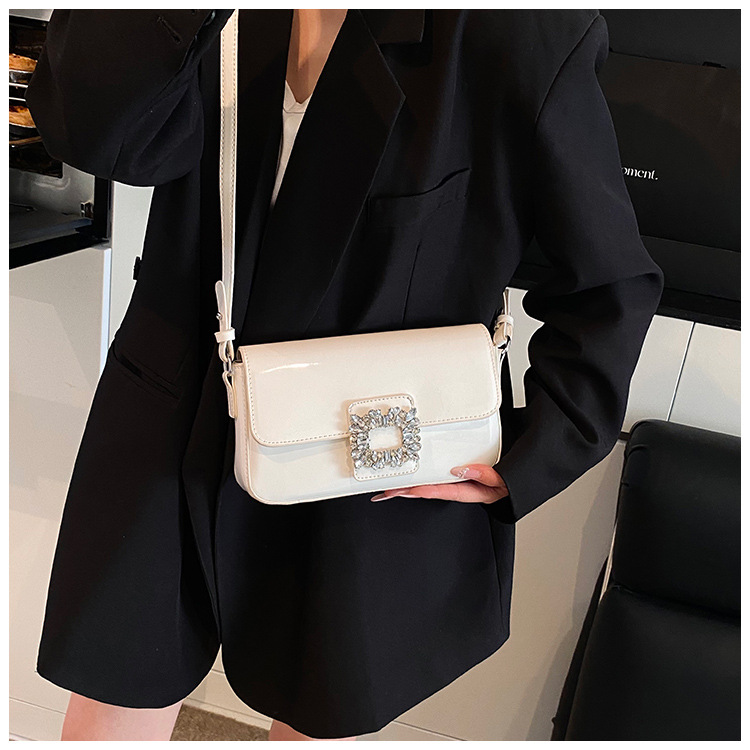 Korean style trendy underarm bag 2025 summer new women's bag, stylish diamond-encrusted single-shoulder bag, patent leather shiny crossbody bag undefined