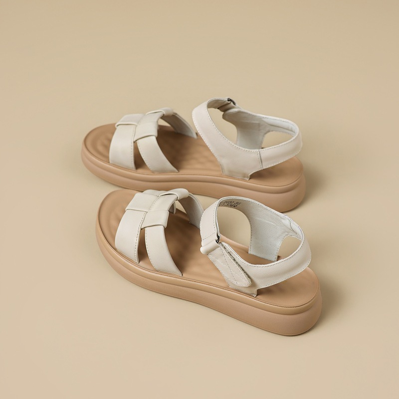 Sandal nữ đế dày mềm quai dệt kiểu xỏ ngón — EQ30 Màu be