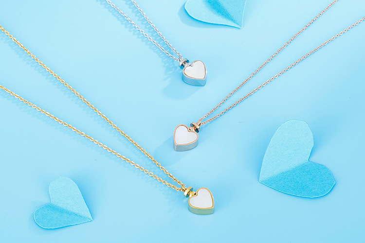 Fashion Heart Shape Clavicle Necklace Fashion Personality Heart-Shaped Shell Titanium Steel Necklace For Women Wholesale_colorza_10