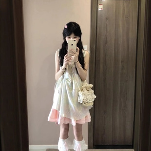 �W���ļ���ϵ���e�����@��A����ȹ��Ͱ��L���ǹ�ɫ�����B��ȹŮ