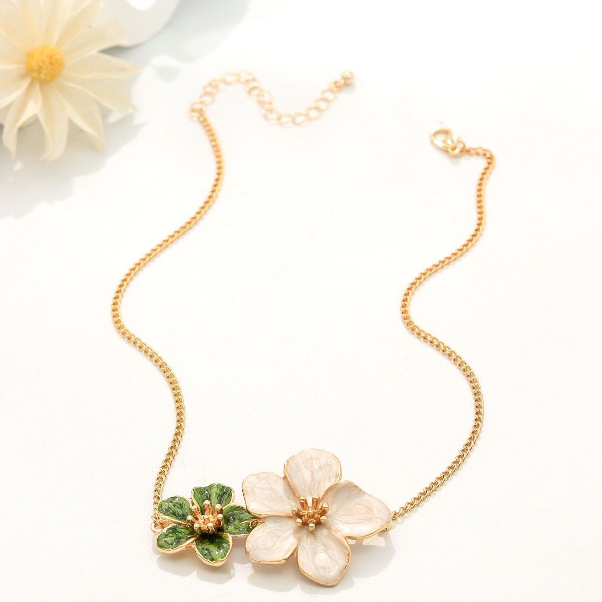 Europa y los Estados Unidos moda transfronteriza venta caliente flor simple personalidad universal mujer raqueta de calle conjunto de decoración joyas de moda