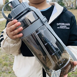 ��������3000mlˮ���б�y�������ܱ��ӑ����ˤ�ɱ���ˮ��1000ml