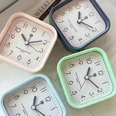 正方形のシンプルな立体ファッション家庭装飾目覚まし時計学生デジタル創意アラーム