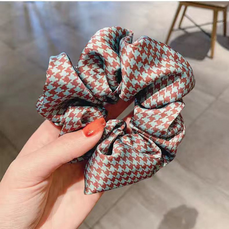 Korean Instagram scrunchie vintage leopard plaid colon circle simple elegant leather band hair tiara