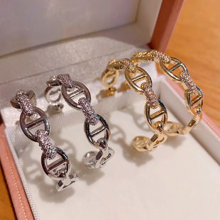 �U���n��Ů�߰汾������i�����p�ݕr�ж�Ȧ�¿��䵭�L���|���h